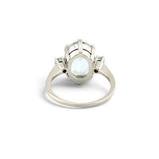 Ring aus 585 Weißgold mit Aquamarin und Brillant, nachhaltiger second-hand Schmuck perfekt aufgearbeitet