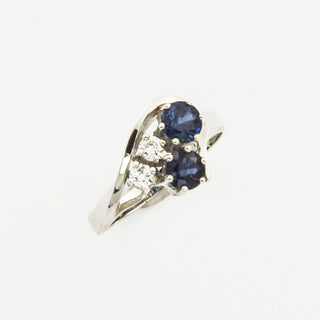 Saphirring aus 585 Weißgold mit Brillant, nachhaltiger second hand Schmuck perfekt aufgearbeitet