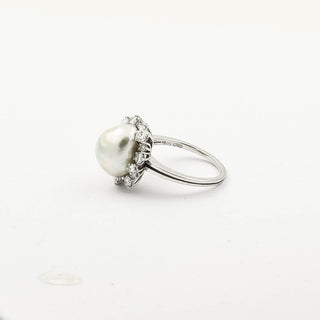 Perlenring aus 750 Weißgold mit Brillant, nachhaltiger second hand Schmuck perfekt aufgearbeitet