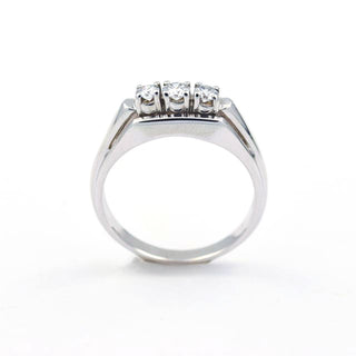 Brillantring aus 585 Weißgold, nachhaltiger second hand Schmuck perfekt aufgearbeitet