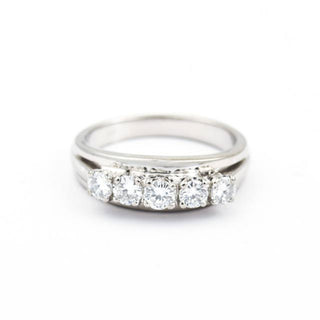 Brillantring aus 750 Weißgold, nachhaltiger second hand Schmuck perfekt aufgearbeitet