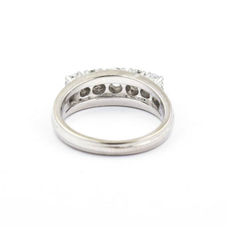 Brillantring aus 750 Weißgold, nachhaltiger second hand Schmuck perfekt aufgearbeitet