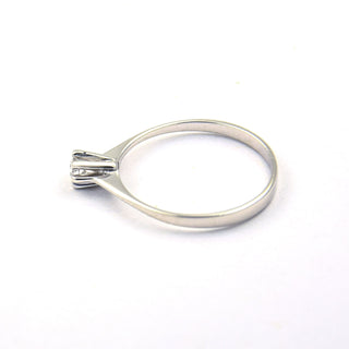 Ring aus 585 Weißgold mit Brillant, nachhaltiger second hand Schmuck perfekt aufgearbeitet