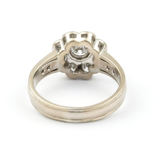 Brillantring aus 750 Weißgold, nachhaltiger second hand Schmuck perfekt aufgearbeitet