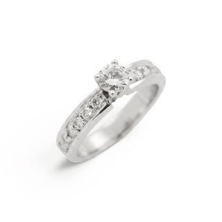 Brillantring aus 750 Weißgold, nachhaltiger second hand Schmuck perfekt aufgearbeitet