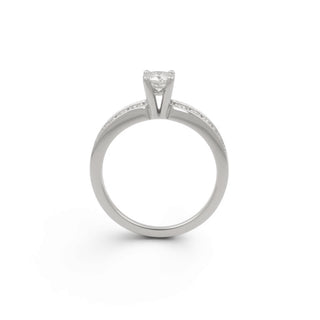 Brillantring aus 750 Weißgold, nachhaltiger second hand Schmuck perfekt aufgearbeitet