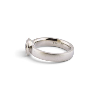Brillantring aus 750 Weißgold, nachhaltiger second-hand Schmuck perfekt aufgearbeitet