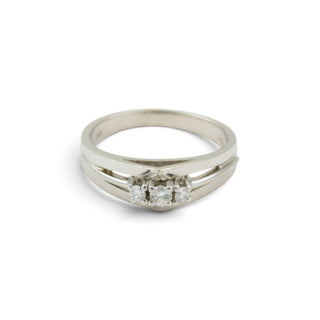 Brillantring aus 750 Weißgold, nachhaltiger second-hand Schmuck perfekt aufgearbeitet