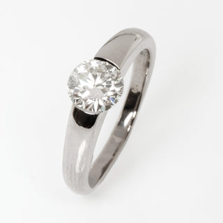 Brillantring aus 750 Weißgold, nachhaltiger second hand Schmuck perfekt aufgearbeitet