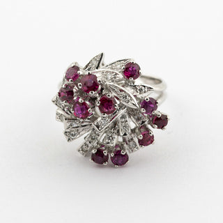 Rubinring aus 750 Weißgold mit Brillant, nachhaltiger second hand Schmuck perfekt aufgearbeitet