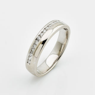 Brillantring aus 585 Weißgold, nachhaltiger second hand Schmuck perfekt aufgearbeitet