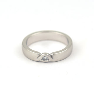 Brillantring aus 585 Weißgold, nachhaltiger second hand Schmuck perfekt aufgearbeitet