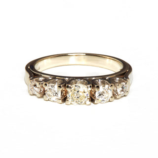 Diamantring aus 585 Weißgold, nachhaltiger second hand Schmuck perfekt aufgearbeitet