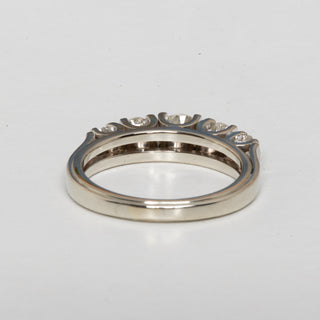 Diamantring aus 585 Weißgold, nachhaltiger second hand Schmuck perfekt aufgearbeitet