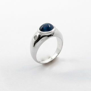 Saphirring aus 585 Weißgold mit Diamant, nachhaltiger second hand Schmuck perfekt aufgearbeitet