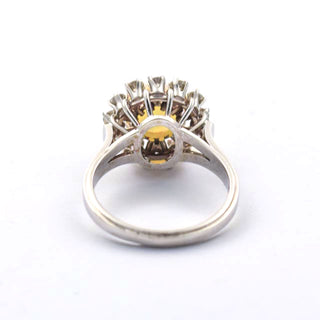 Ring aus 750 Weißgold mit Opal und Brillant, nachhaltiger second hand Schmuck perfekt aufgearbeitet