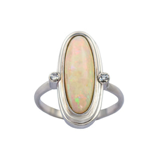 Ring aus 585 Weißgold mit Opal und Brillant, nachhaltiger second hand Schmuck perfekt aufgearbeitet
