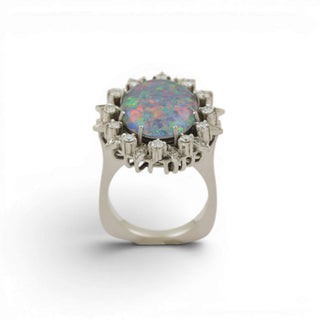Ring aus 750 Weißgold mit Opal, Brillant und Diamant, nachhaltiger second-hand Schmuck perfekt aufgearbeitet