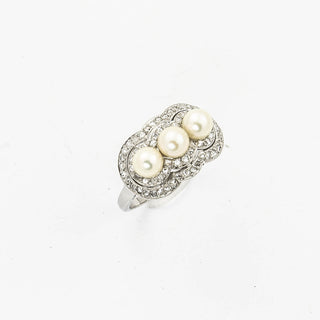 Ring aus 750 Weißgold mit Perle und Diamant, nachhaltiger second hand Schmuck perfekt aufgearbeitet