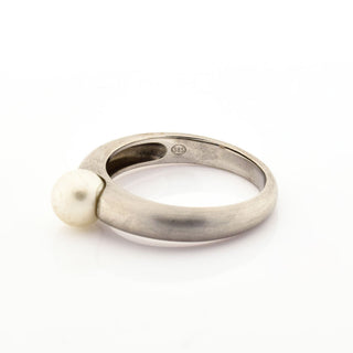 Perlenring aus 585 Weißgold, nachhaltiger second hand Schmuck perfekt aufgearbeitet