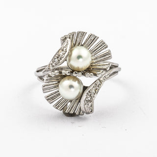 Ring aus 585 Weißgold mit Perle und Diamant, nachhaltiger second hand Schmuck perfekt aufgearbeitet