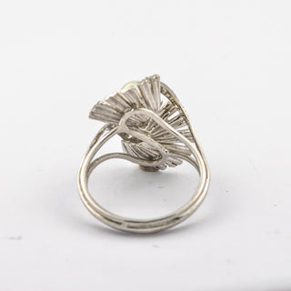 Ring aus 585 Weißgold mit Perle und Diamant, nachhaltiger second hand Schmuck perfekt aufgearbeitet