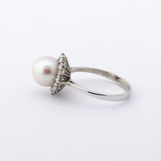 Ring aus 750 Weißgold mit Perle und Brillant, hochwertiger second hand Schmuck perfekt aufgearbeitet