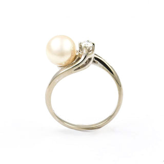 Perlenring aus 750 Weißgold mit Brillant und Diamant, nachhaltiger second hand Schmuck perfekt aufgearbeitet