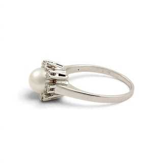 Perlenring aus 585 Weißgold mit Diamant, nachhaltiger second-hand Schmuck perfekt aufgearbeitet