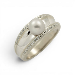Perlenring aus 585 Weißgold mit Diamant, nachhaltiger second hand Schmuck perfekt aufgearbeitet
