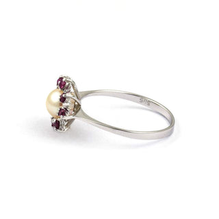 Perlenring aus 585 Weißgold mit Rubin, nachhaltiger second hand Schmuck perfekt aufgearbeitet