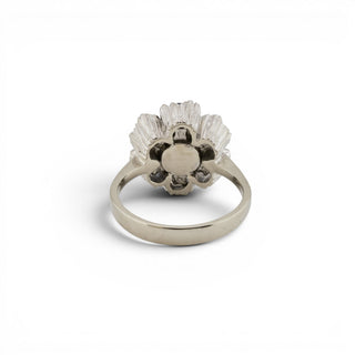 Perlenring aus 585 Weißgold mit Saphir, nachhaltiger second-hand Schmuck perfekt aufgearbeitet