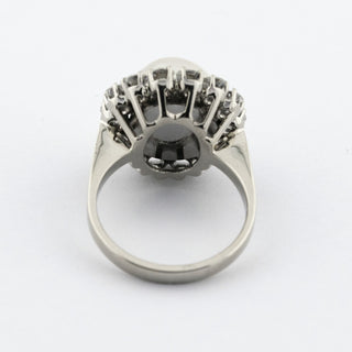 Ring aus 585 Weißgold mit Perle und Brillant, nachhaltiger second hand Schmuck perfekt aufgearbeitet
