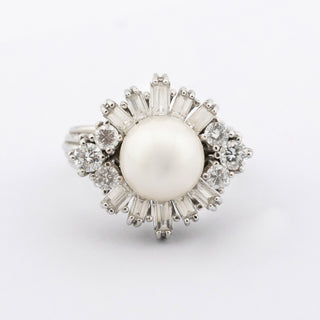 Ring aus 750 Weißgold mit Perle, Brillant und Diamant, hochwertiger second hand Schmuck perfekt aufgearbeitet