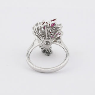 Ring aus 750 Weißgold mit Rubin und Brillant, hochwertiger second hand Schmuck perfekt aufgearbeitet