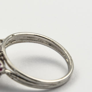 Ring aus 750 Weißgold mit Rubin und Brillant, neuwertig, nachhaltiger second hand Schmuck perfekt aufgearbeitet