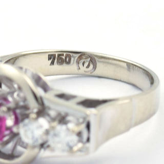 Rubinring aus 750 Weißgold mit Brillant, nachhaltiger second hand Schmuck perfekt aufgearbeitet