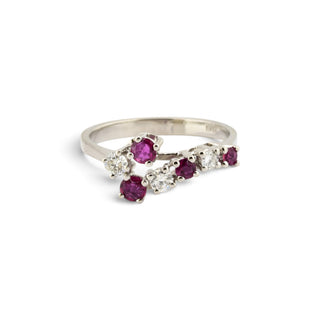 Rubinring aus 585 Weißgold mit Brillant, nachhaltiger second-hand Schmuck perfekt aufgearbeitet