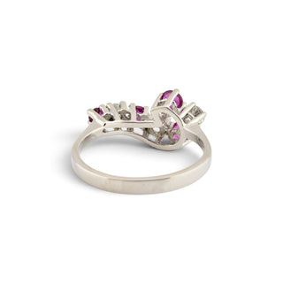 Rubinring aus 585 Weißgold mit Brillant, nachhaltiger second-hand Schmuck perfekt aufgearbeitet