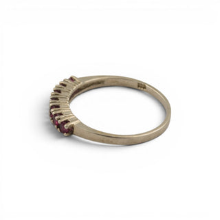 Rubinring aus 585 Weißgold, nachhaltiger second hand Schmuck perfekt aufgearbeitet