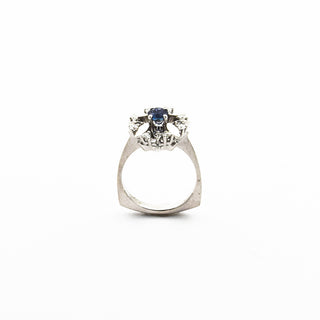 Ring aus 750 Weißgold mit Saphir und Brillant, nachhaltiger second hand Schmuck perfekt aufgearbeitet