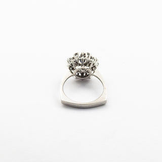 Ring aus 750 Weißgold mit Saphir und Brillant, nachhaltiger second hand Schmuck perfekt aufgearbeitet
