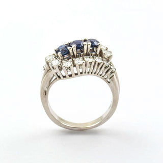 Saphirring aus 585 Weißgold mit Brillant, nachhaltiger second hand Schmuck perfekt aufgearbeitet