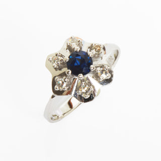 Saphirring aus 585 Weißgold mit Brillant, nachhaltiger second hand Schmuck perfekt aufgearbeitet
