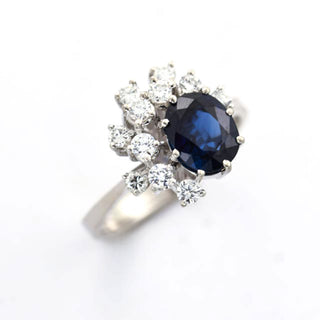 Saphirring aus 585 Weißgold mit Brillant, nachhaltiger second hand Schmuck perfekt aufgearbeitet