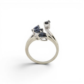 Saphirring aus 585 Weißgold mit Brillant, nachhaltiger second-hand Schmuck perfekt aufgearbeitet