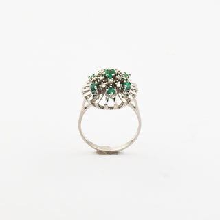 Ring aus 585 Weißgold mit Smaragd und Diamant, nachhaltiger second hand Schmuck perfekt aufgearbeitet