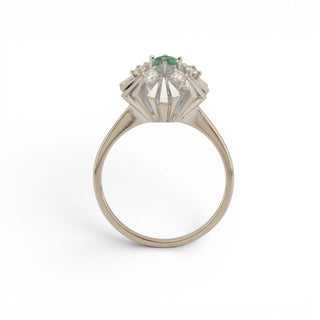 Ring aus 585 Weißgold mit Smaragddoublette und Brillant, nachhaltiger second hand Schmuck perfekt aufgearbeitet