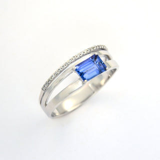 Ring aus 585 Weißgold mit Tansanit und Brillant, nachhaltiger second hand Schmuck perfekt aufgearbeitet