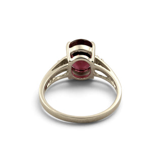 Ring aus 750 Weißgold mit Turmalin und Brillant, nachhaltiger second-hand Schmuck perfekt aufgearbeitet